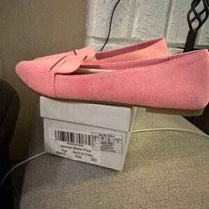 Women’s Ballet Flats Pink Size 9 brand new in box